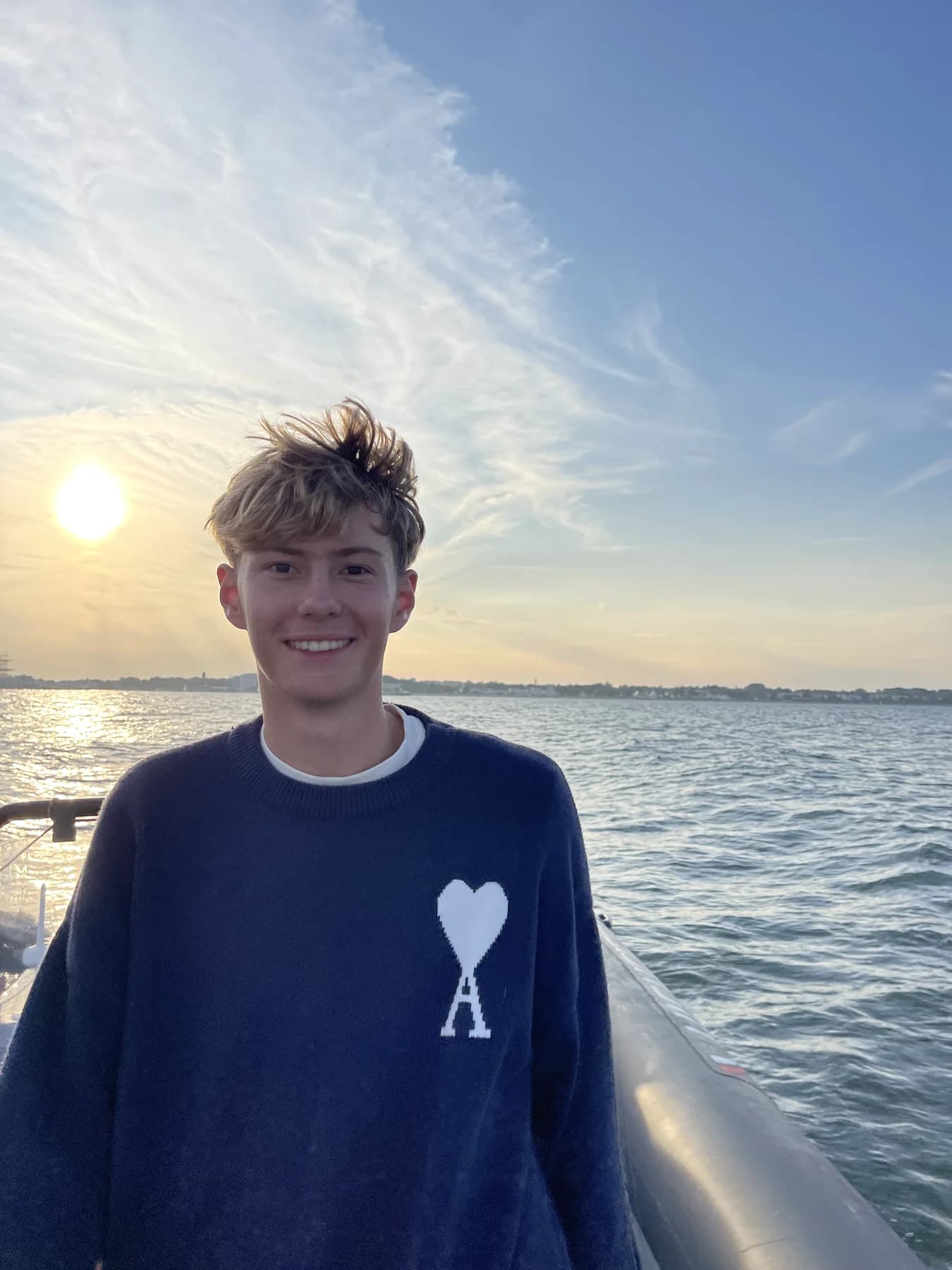 Jesse in der Abendsonne direkt an der Ostsee